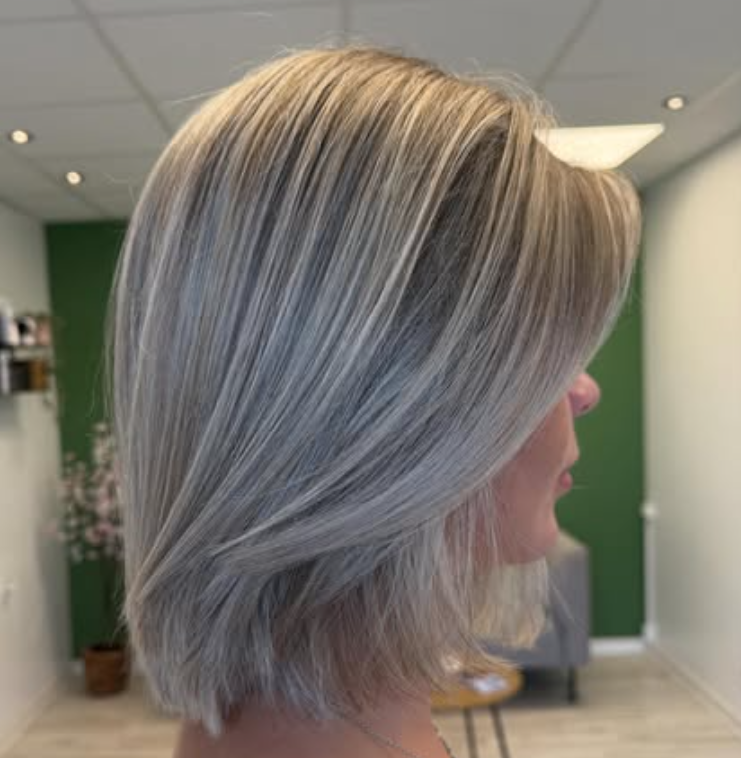 Sleek look med flot hårtekstur